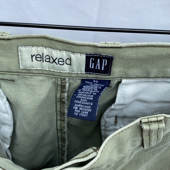 Men's khaki shorts - Picture 3 of 4